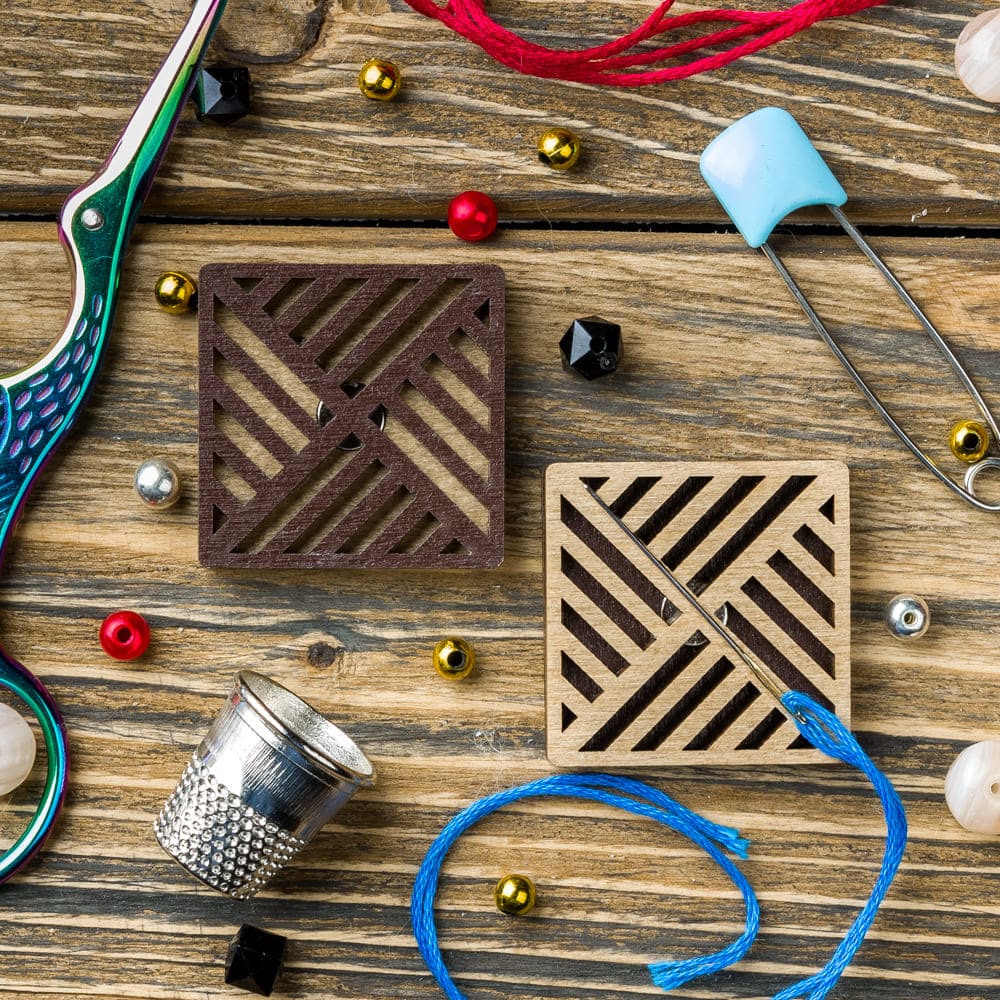 Geometric Weave Wooden Needle Minder